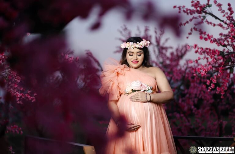maternity photographer in indore