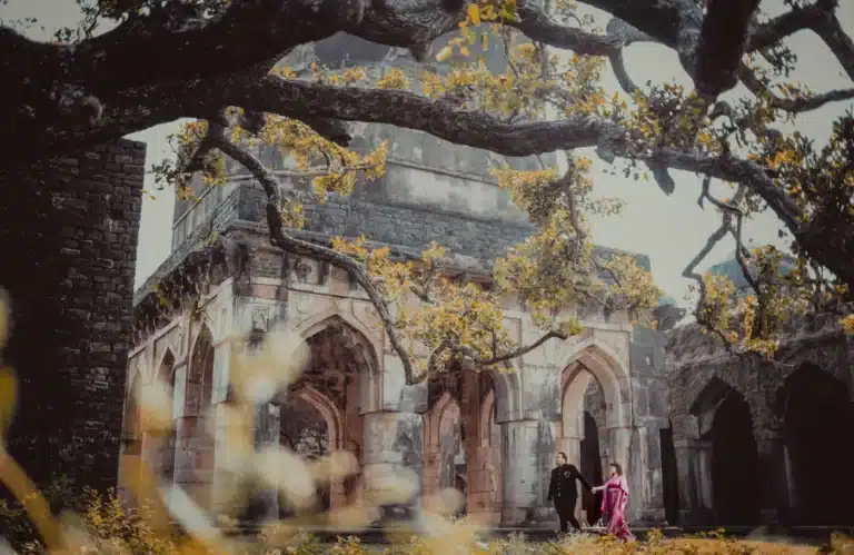 Mandu (Mandav) couple pre-wedding portrait